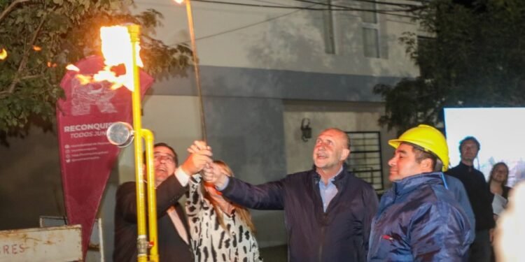 Perotti inauguró las obras de conexión de red de gas domiciliaria Gasoducto NEA en Reconquista