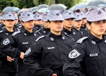 La provincia invirtió casi 150 millones de pesos en uniformes para los cadetes de la Policía