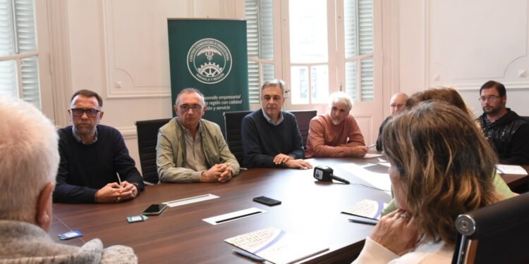 Se entregaron créditos a productores afectados por la sequía