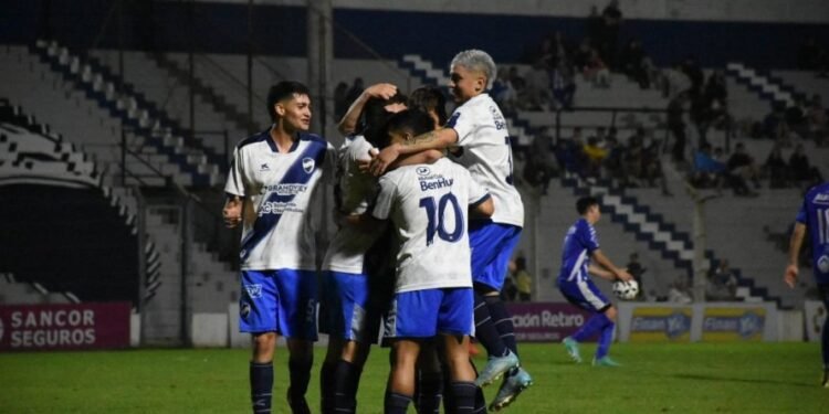 Ben Hur goleó a Vila y Ferro se impuso 1-0 ante 9 de Julio