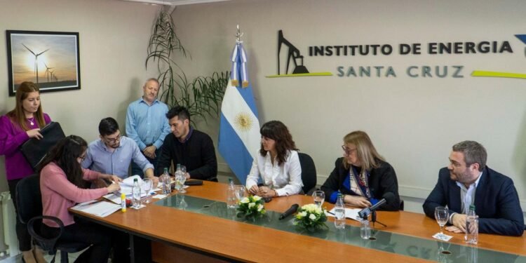 YPF se adjudicó dos nuevas áreas en Palermo Aike para ampliar la campaña en el no convencional