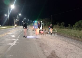 Motociclista lesionado tras colisionar con un perro