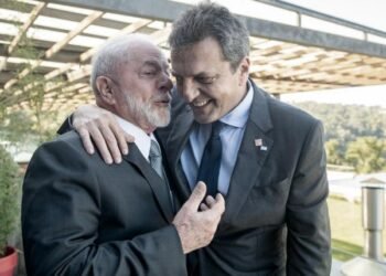 Massa se reúne hoy con Lula para avanzar con el pago de importaciones con swap chino