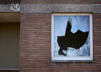 Reclamo por daños a vivienda en construcción