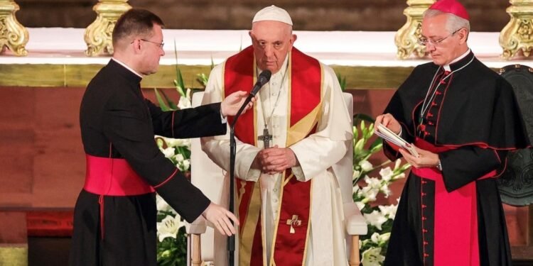 En Portugal El Papa Francisco dijo que la Iglesia necesita «purificarse de los abusos»