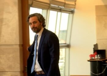 Cafiero inició una gira comercial por Japón y Corea del Sur