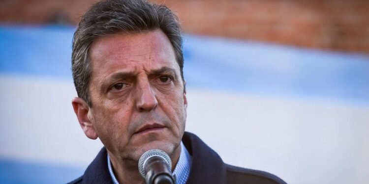 El ministro abrió el paracaídas Massa en busca del «déficit cero»