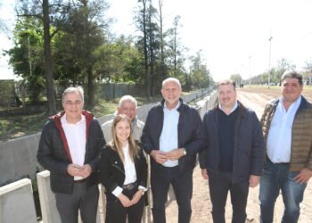 Perotti y Castellano recorrieron la obra terminada del Canal Sur