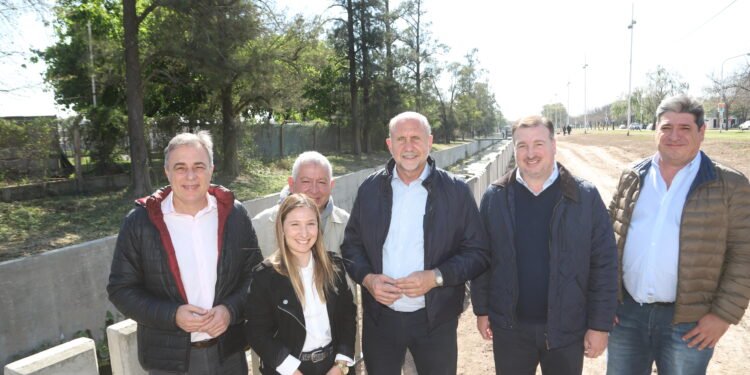 Perotti y Castellano recorrieron la obra terminada del Canal Sur