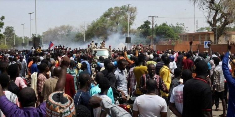 El golpe de estado en Níger podría desatar una nueva guerra en África con Francia involucrado