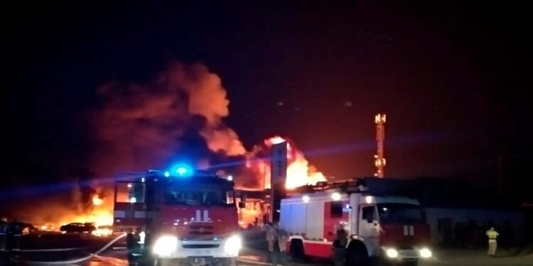 Hay más de 60 heridos Rusia: explotó una estación de servicio y murieron 12 personas