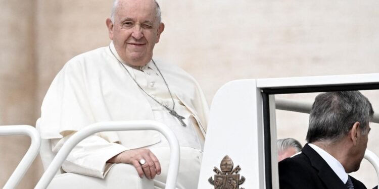 Francisco viaja el jueves a Mongolia en una visita interreligiosa y geopolítica