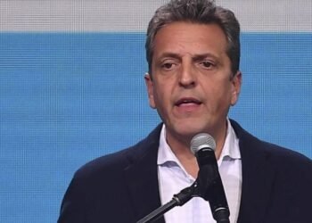 Unión por la Patria Con una metáfora futbolera, Massa llamó a construir una nueva mayoría