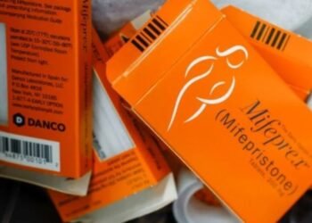 Mifepristona Limitan el acceso a la píldora abortiva en Estados Unidos