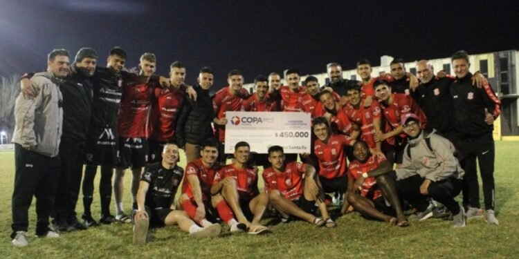 Copa Santa Fe: 9 de Julio eliminó a Peñarol