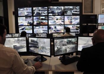 Centro de Monitoreo Urbano: Las restricciones a las importaciones ponen en jaque una licitación clave