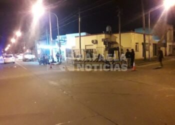 Colisión de motocicletas dejó a un joven herido