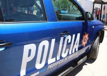 Disturbio en la vía pública: tres hermanos armados contra un vecino