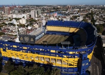 Boca presentó un proyecto para ampliar la Bombonera