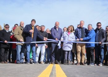 Perotti inauguró el acceso y un nuevo Centro de Desarrollo Infantil en Fighiera