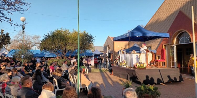 Monseñor Torres presidió la homilía central en San Cayetano