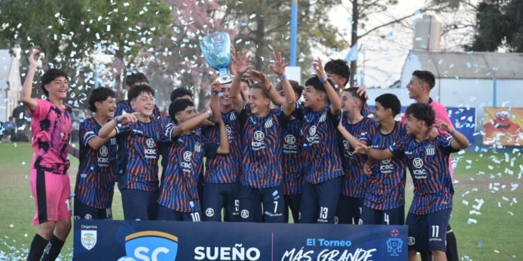 Ante una multitud, el Sueño Celeste definió los campeones de la Edición 26