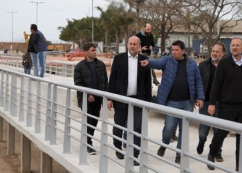 Perotti recorrió e inauguró obras en Constitución: “No hacemos promesas, damos respuestas concretas”