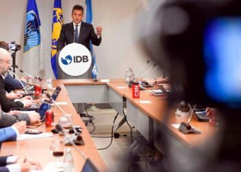 Massa consiguió financiamiento del Banco Mundial y el BID por más de US$ 1.300 millones