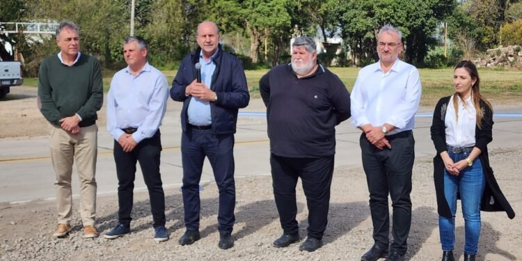 Perotti y una extensa recorrida por obras en el departamento Castellanos