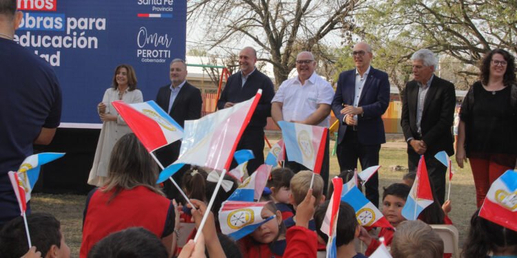 Perotti: “Somos el gobierno que ha realizado la mayor inversión en todo el territorio de la provincia de Santa Fe”