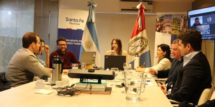 La provincia mantuvo un encuentro con representantes de Facebook, Instagram y WhatsApp en Argentina