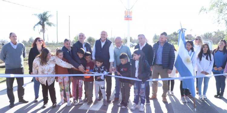 Perotti inauguró la pavimentación de la RP 48 S, en la zona de María Juana