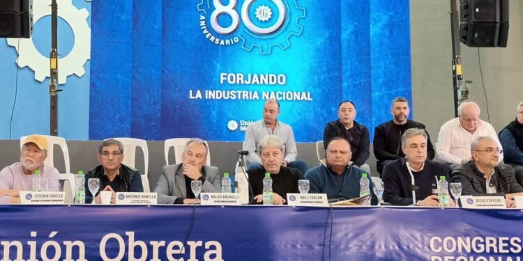 Metalúrgicos de la provincia deliberaron en Bella Italia junto a la conducción nacional del gremio