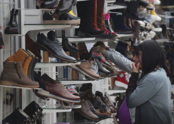 En el segundo trimestre de 2023, el 75% de las empresas de comercio y servicios vendieron igual o menos en la comparación interanual