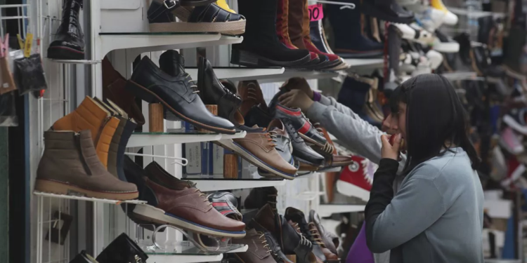 En el segundo trimestre de 2023, el 75% de las empresas de comercio y servicios vendieron igual o menos en la comparación interanual