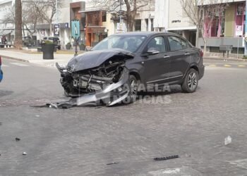 Tránsito en Rafaela: Fuerte choque en pleno centro