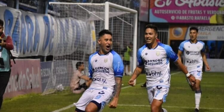 La Crema metió un triunfazo Monumental