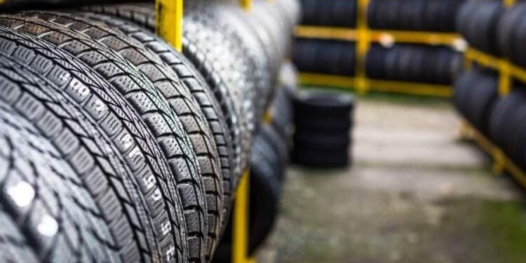 Le ganó la avaricia: intentó comprar 4 ruedas al precio de una, pero fue estafado