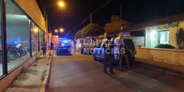 Asalto violento y un herido de arma blanca en barrio 9 de Julio