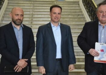 Toma forma el gabinete de Pullaro entre confirmaciones y reuniones