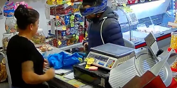 Violento robo en una despensa