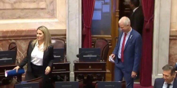 «Buenas tardes, ¿cómo les va? Tanto tiempo»: la ironía de Cristina a Losada y Scarpin