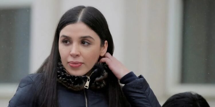 Recluida en California La esposa de «El Chapo» Guzmán sale de prisión este miércoles