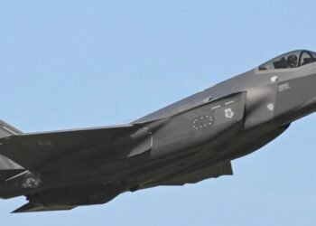 Estaba perdido El insólito viaje en piloto automático de un avión F-35 estadounidense: dónde se estrelló