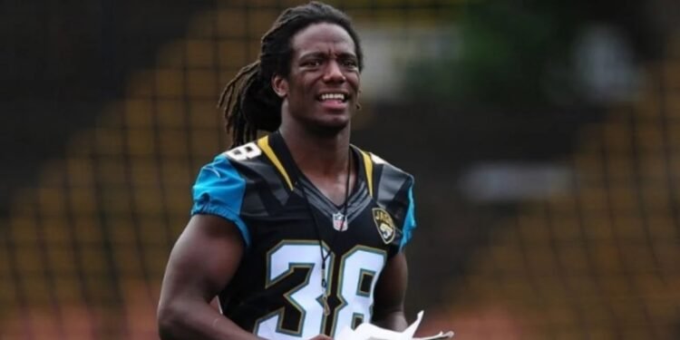 Estados Unidos Un exjugador de la NFL desapareció tras el homicidio de su madre