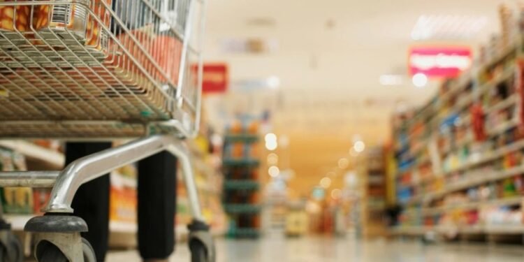 Trabajo y pobreza La canasta básica subió 39.660 % en 20 años