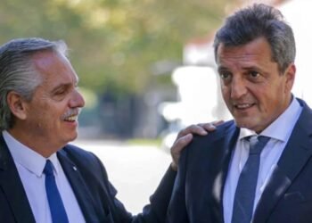 Estuvieron en Dock Sud El respaldo de Alberto Fernández a Massa: «Tengo el sueño de darle la banda a Sergio»