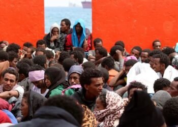 Similar a prisión Italia abrirá centros de recepción y repatriación para enfrentar la crisis migratoria
