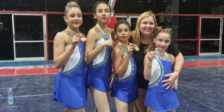 Patinadoras de Atlético de Rafaela en torneo en Reconquista