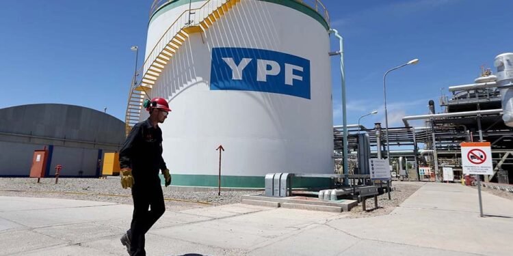 El Gobierno nacional apelará el fallo «erróneo» por el caso YPF